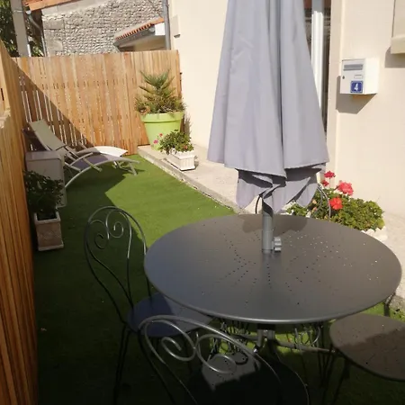 La Ptite Bebelle Tour Confort Ou Presque Casa vacanze