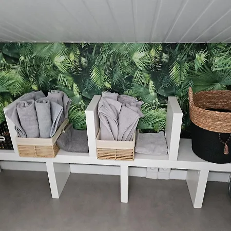 La Ptite Bebelle Tour Confort Ou Presque Casa vacanze Barbezieux-Saint-Hilaire